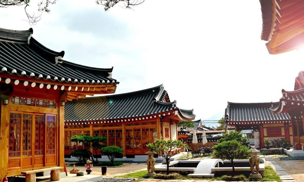 Hwangnamguan Hanok Village Γκιονγκγού Εξωτερικό φωτογραφία