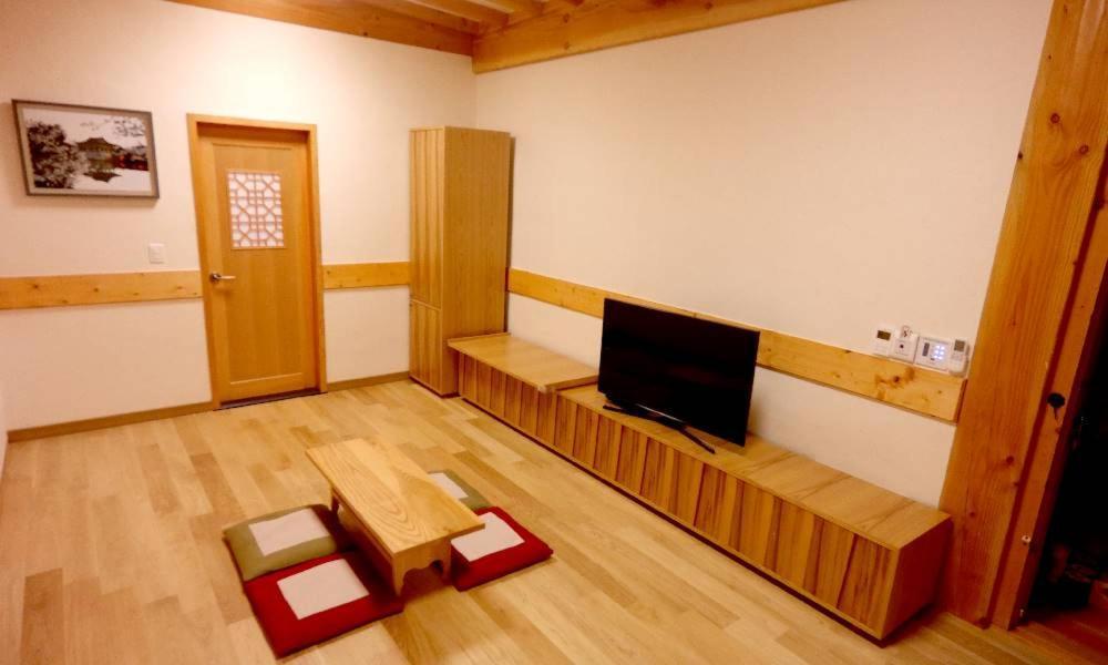 Hwangnamguan Hanok Village Γκιονγκγού Εξωτερικό φωτογραφία