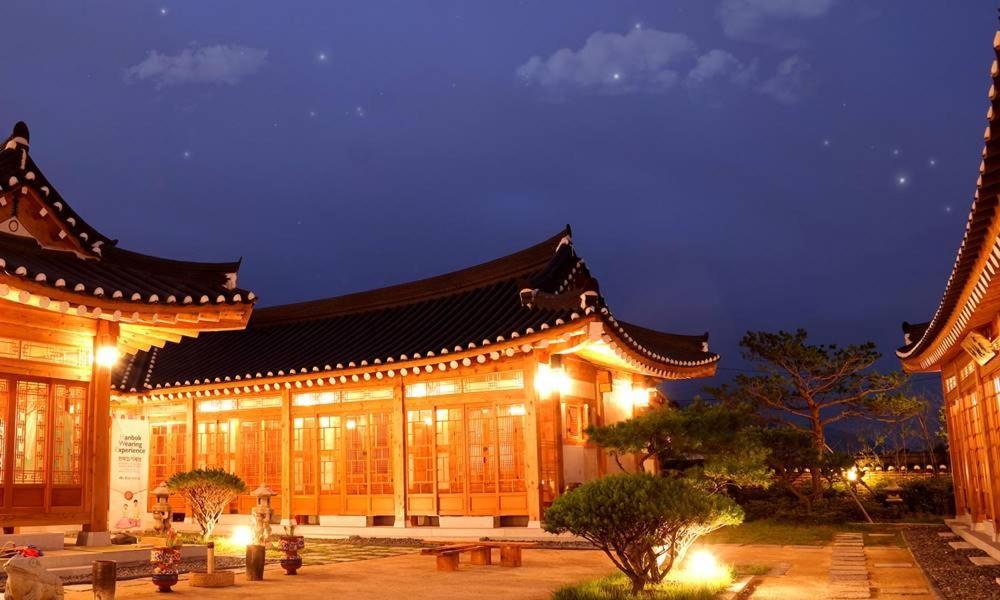 Hwangnamguan Hanok Village Γκιονγκγού Εξωτερικό φωτογραφία