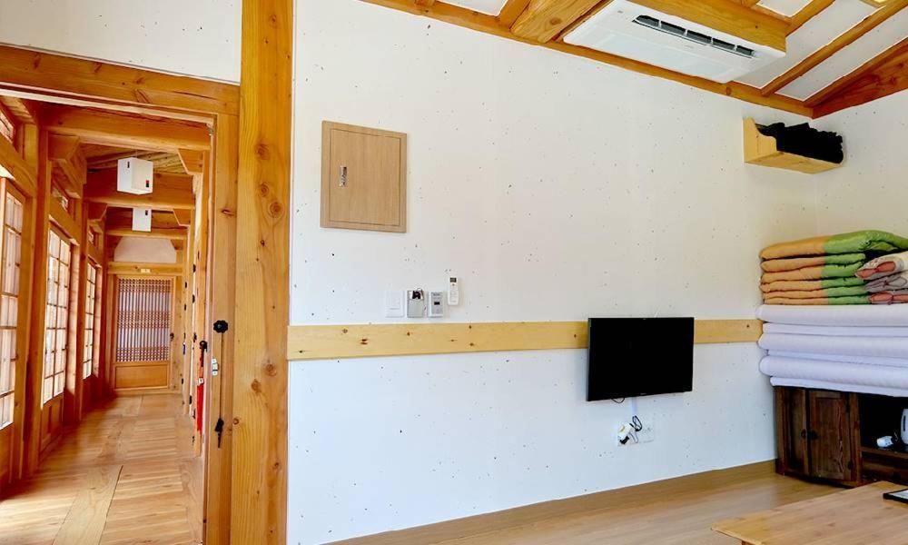 Hwangnamguan Hanok Village Γκιονγκγού Εξωτερικό φωτογραφία